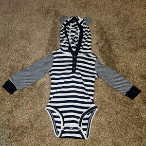 Carter's 6 Months Hooded Long Sleeve Bodysuit